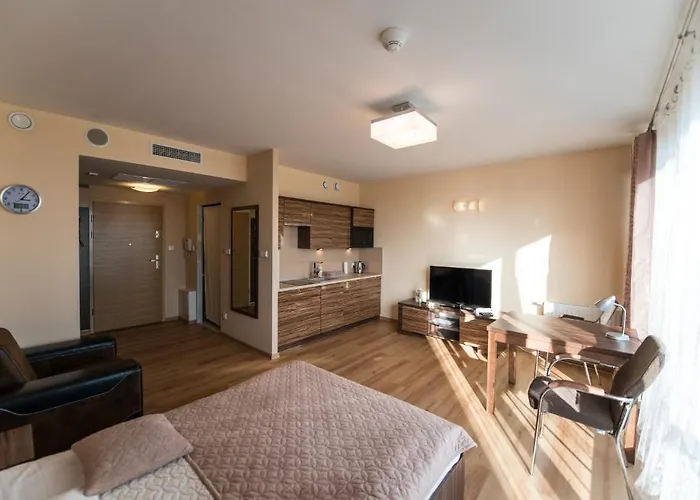 Just Διαμέρισμα *